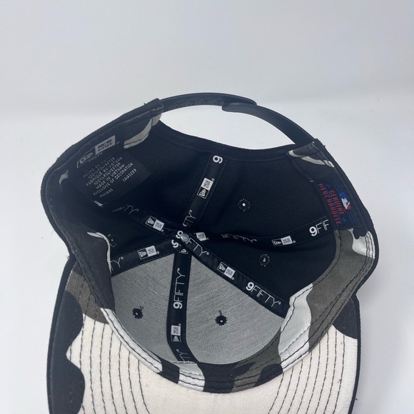 Philadelphia Phillies Black Camo Baseball Hat - Picture 3 of 5